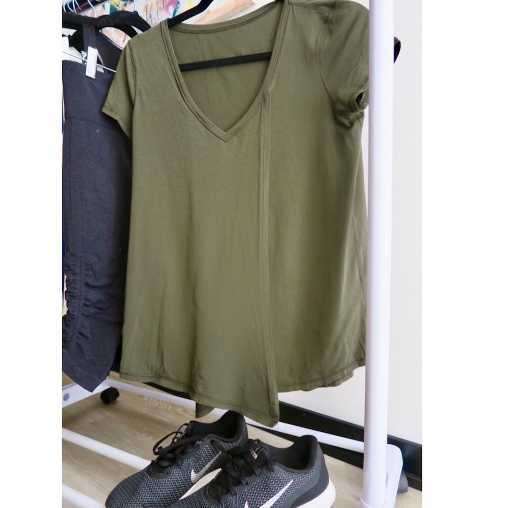 Lululemon Yoga Tee